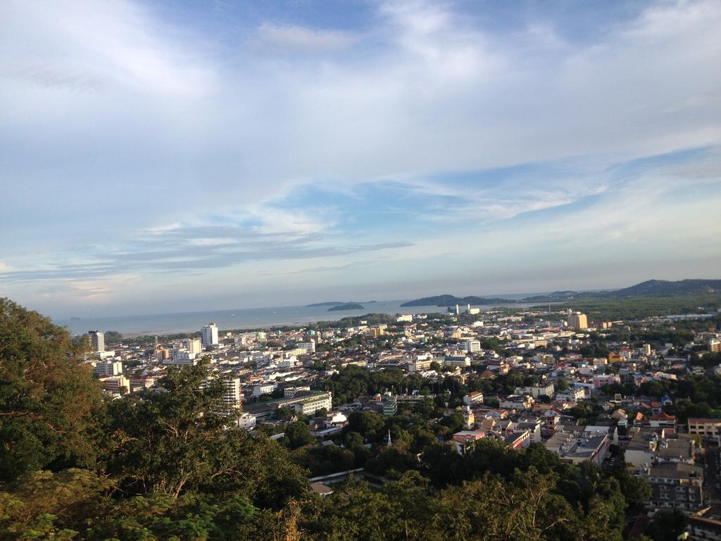 Khao Rang Place Phuket Exterior foto